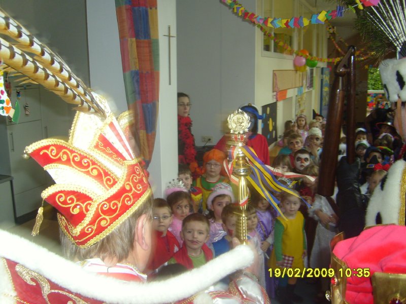 S7002500.JPG