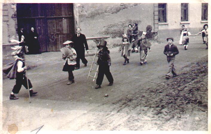 Foto Karneval Kinderumzug 1957.jpg