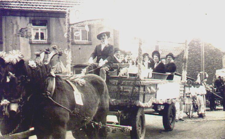 Karneval1951 Kragenviertel.jpg